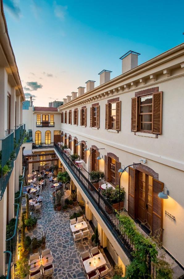 Ecole St. Pierre Hotel Истанбул Екстериор снимка