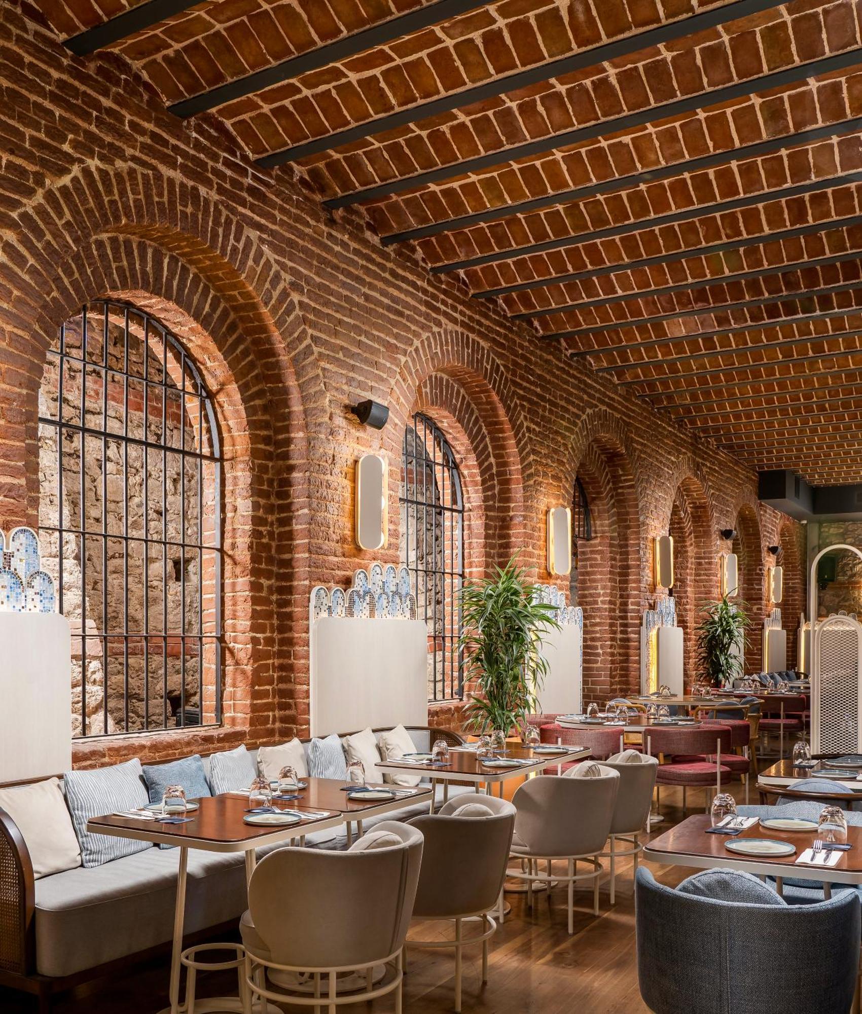 Ecole St. Pierre Hotel Истанбул Екстериор снимка