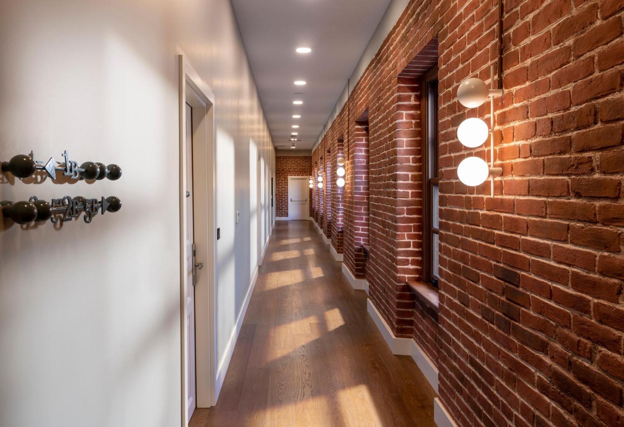 Ecole St. Pierre Hotel Истанбул Екстериор снимка
